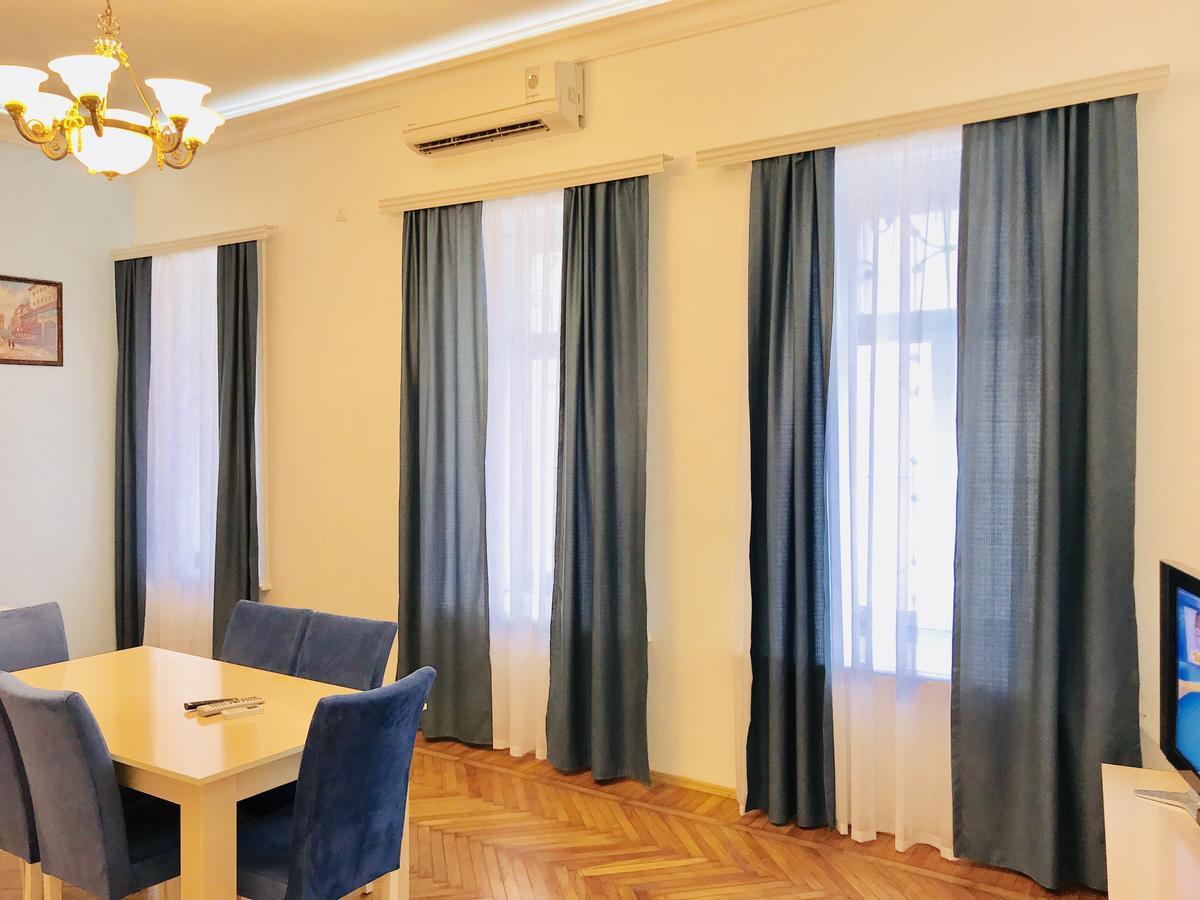 Check-In Apartment Near Fountain Square Vidadi Str บากู ภายนอก รูปภาพ